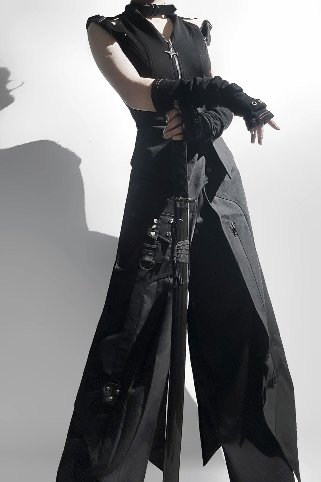 Dark mode sleeveless top + long pants + mode pants