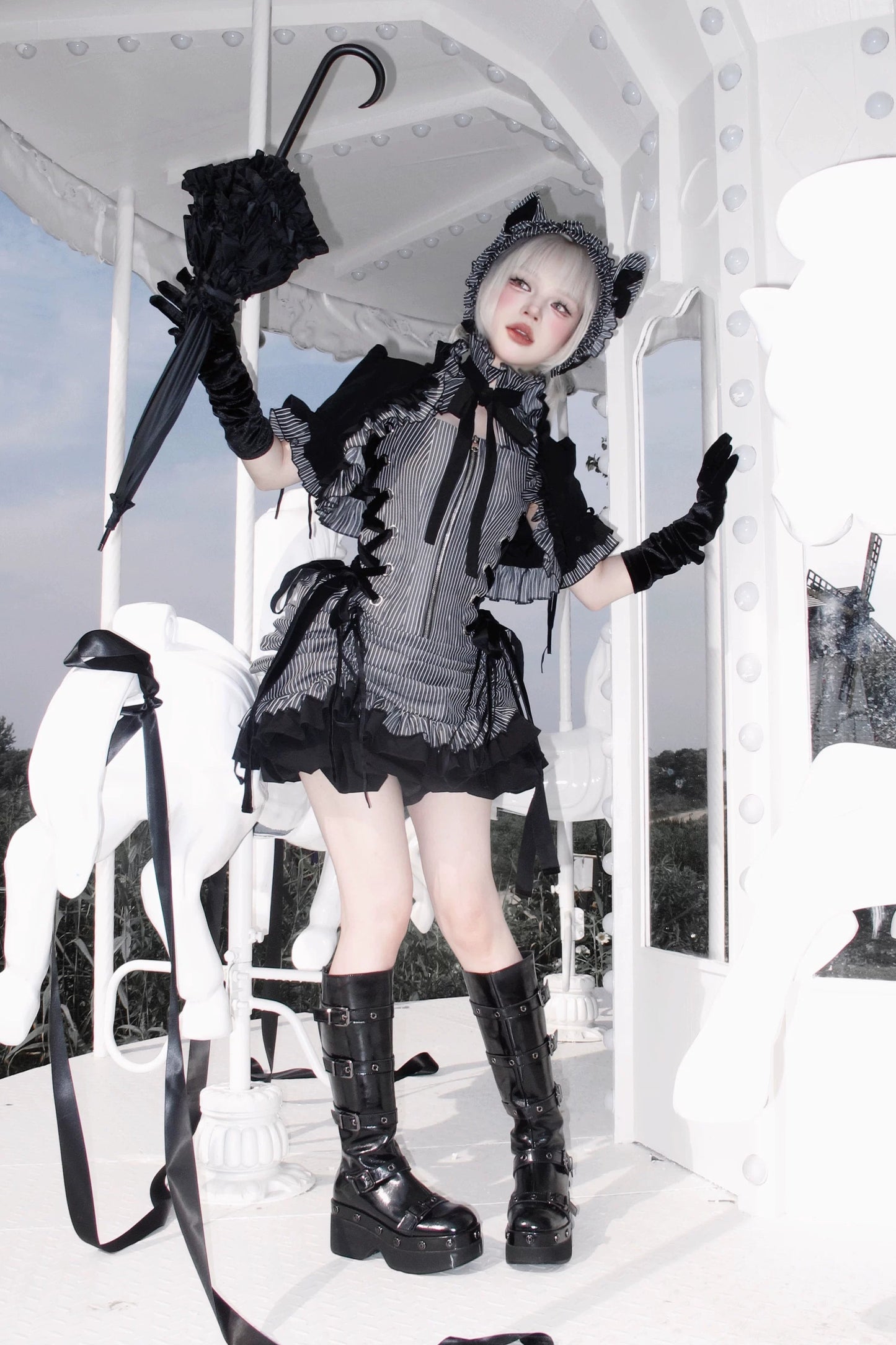 [Vorbestellschluss: 8. August] Gothic-Lolita Dark-Cat gestreifte kurze Rüschenjacke+Korsett-Bustier+hochziehbare kurze Rüschenshorts