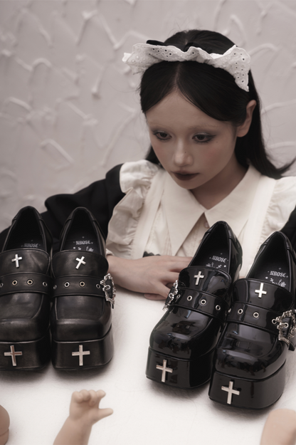 [Reservation deadline on October 5] Gothic Design Super High Heel Platform Shoes