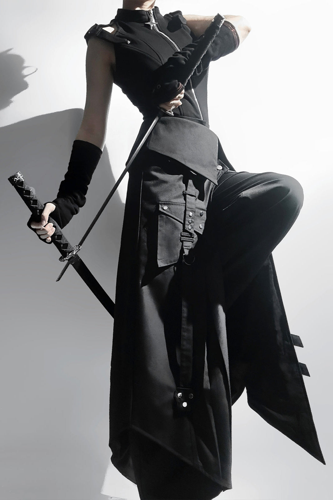 Dark mode sleeveless top + long pants + mode pants