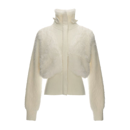 ウイングドニットタートルネックセーター