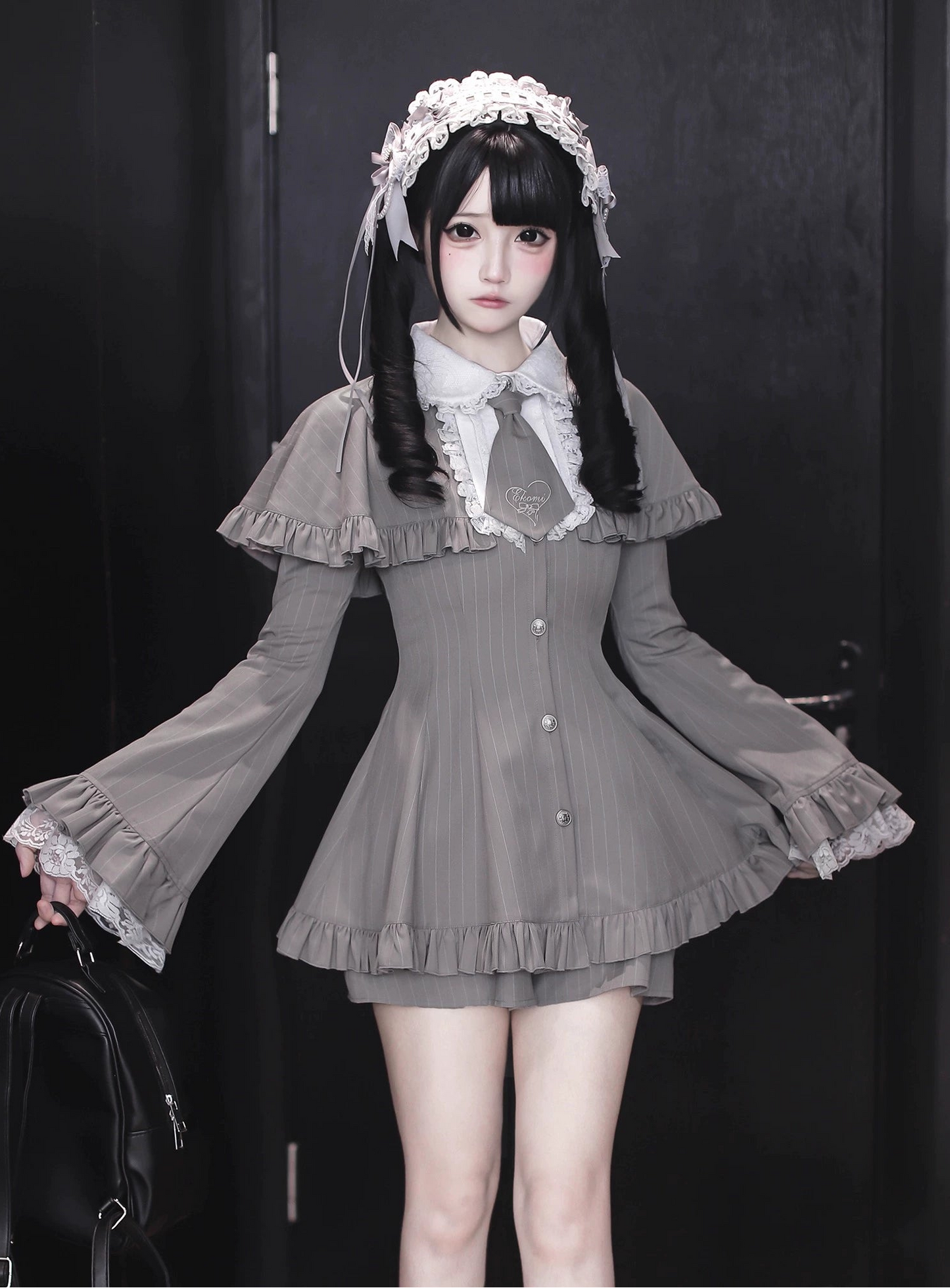 【12月8日予約締切】グレーストライプサブカルケープスーツセット＋ヘアバンド＋ヘアクリップ