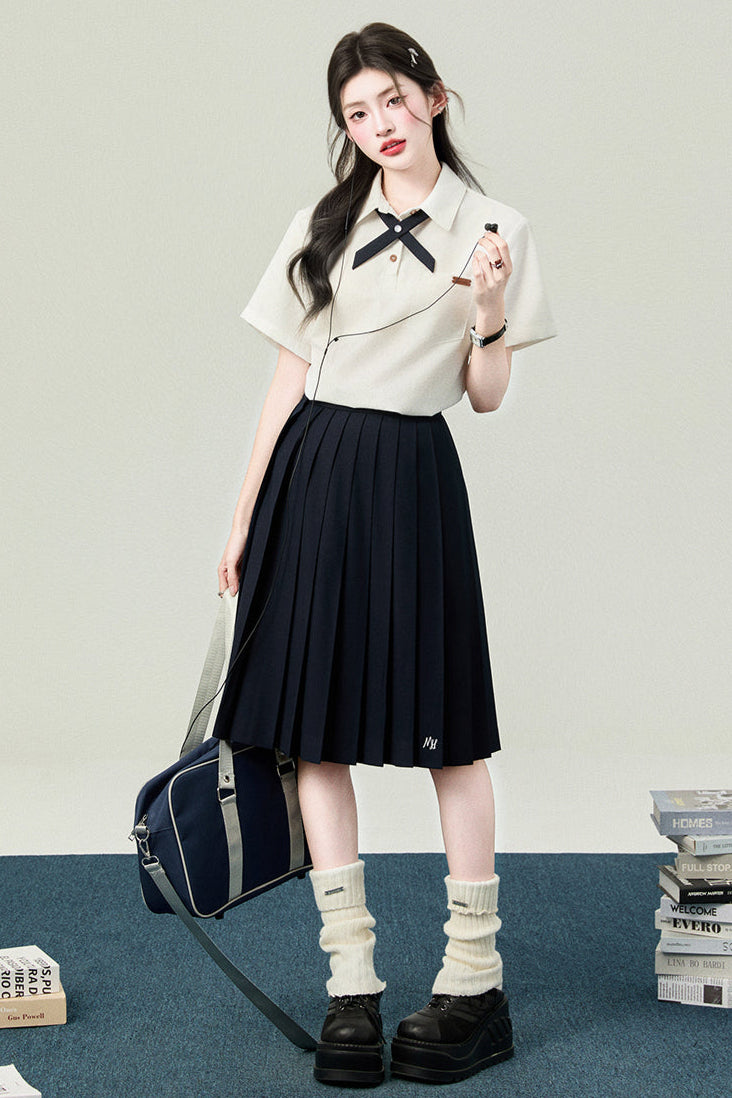 カレッジポロカラーシャツ＋ストライプシャツ＋プリーツショートスカート＋ベーシックロングスカート