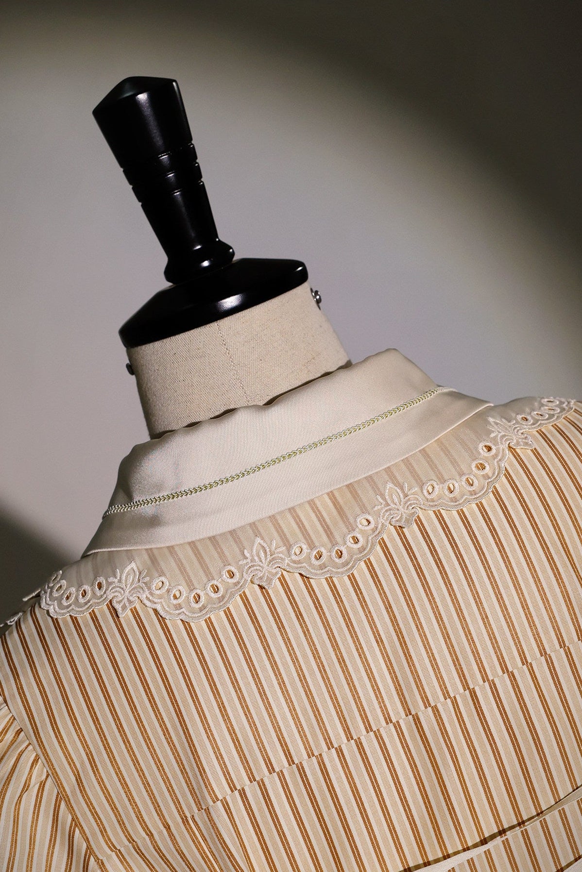 [Reservation Deadline: November 6] Beige Striped Short-Sleeve Lolita Shirt with Beautiful Embroidery and a Layered Lace Collar + Pair of Detachable Long Sleeves + Long-Sleeve Shirt (with Detachable Embroidered Collar)