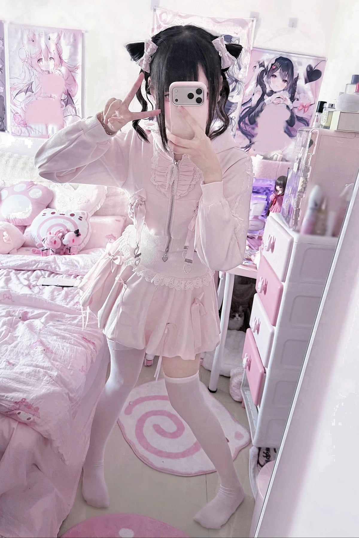 [Reservation Deadline: November 15] Pink Lace Bow Two-Way Zip Hoodie and Bubble Skirt Set with Detachable Ribbon