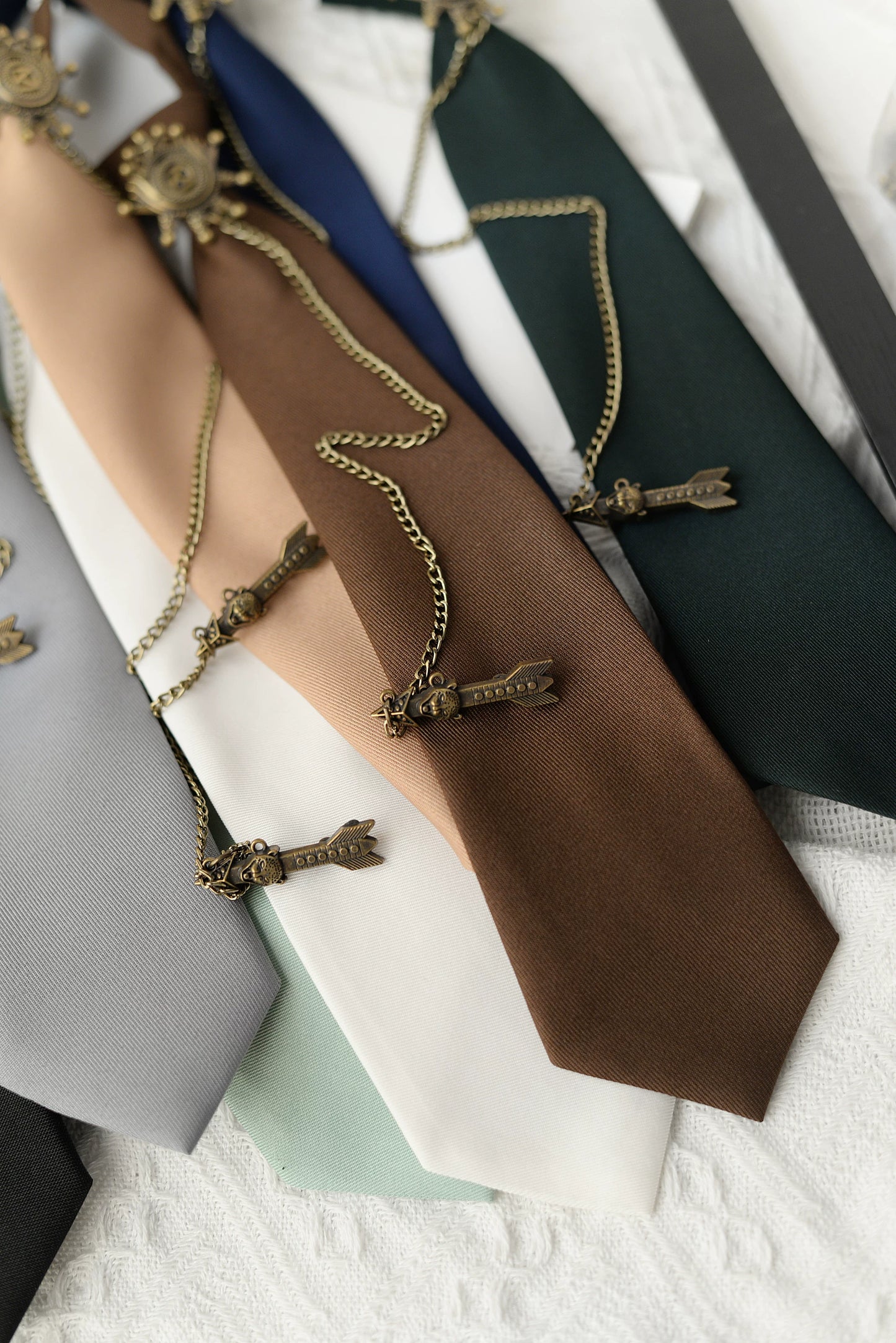 Retro mode simple tie