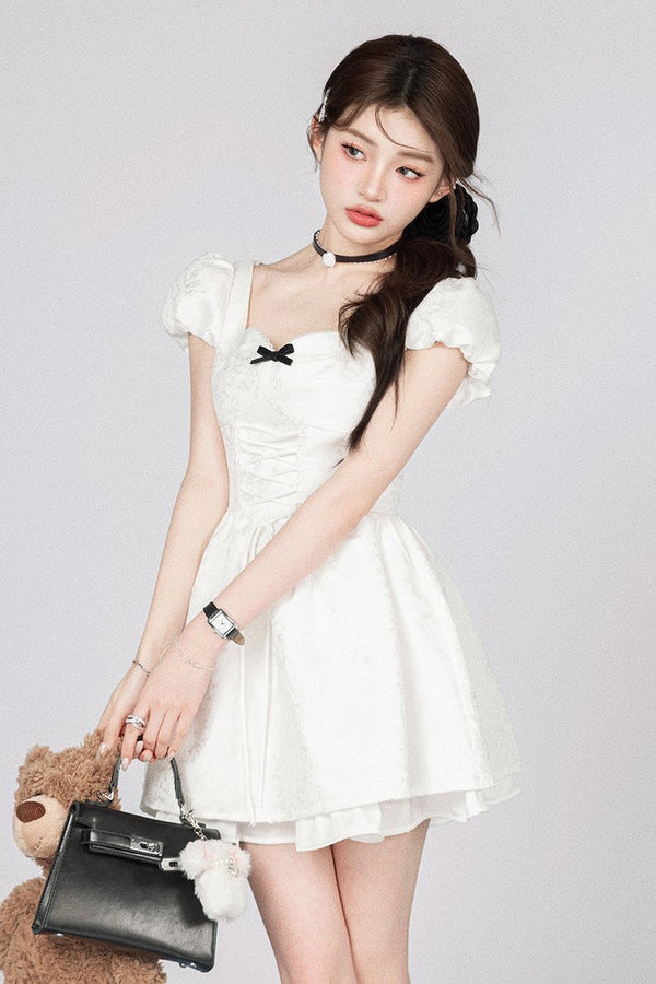 ソリッドカラーパフィーサマードレス