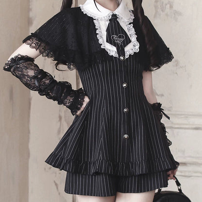 [Bestellfrist 15. Mai] Schwarzer Nadelstreifen-Spitzen-Umhang-Design-Stehkragen-Kleid-Anzug-Komplett-Ensemble + Accessoires