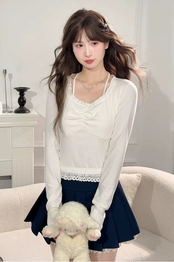 スウィートハルターネックトップス