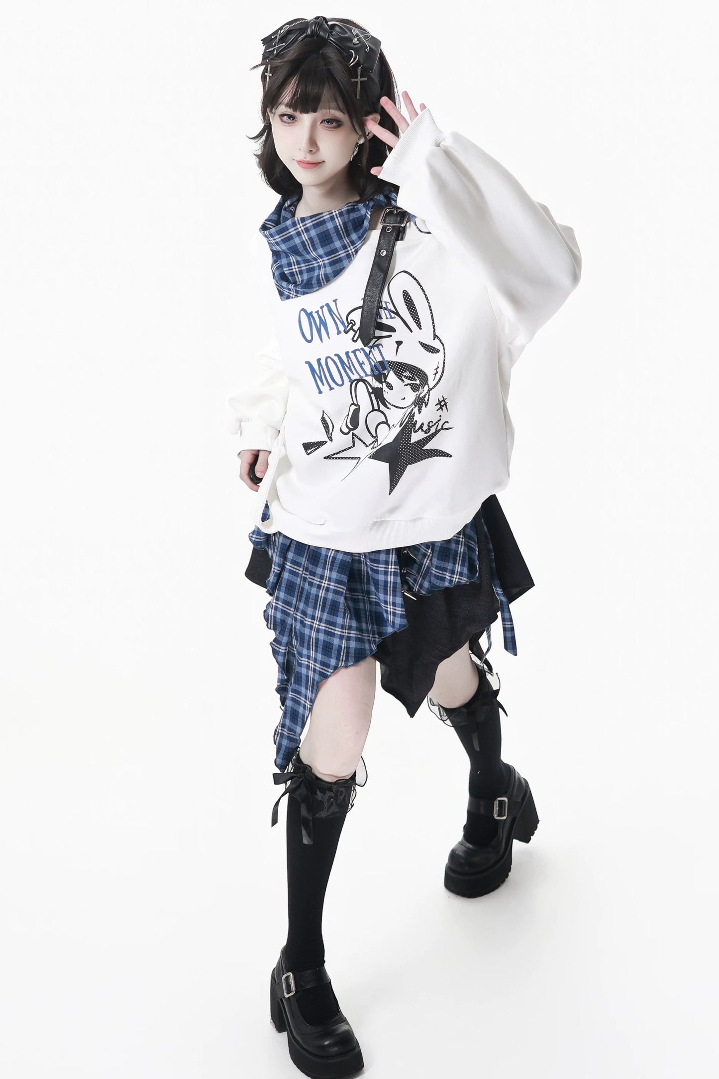 オフショルダースウェットトップス+アシメスカート+ロングパンツ