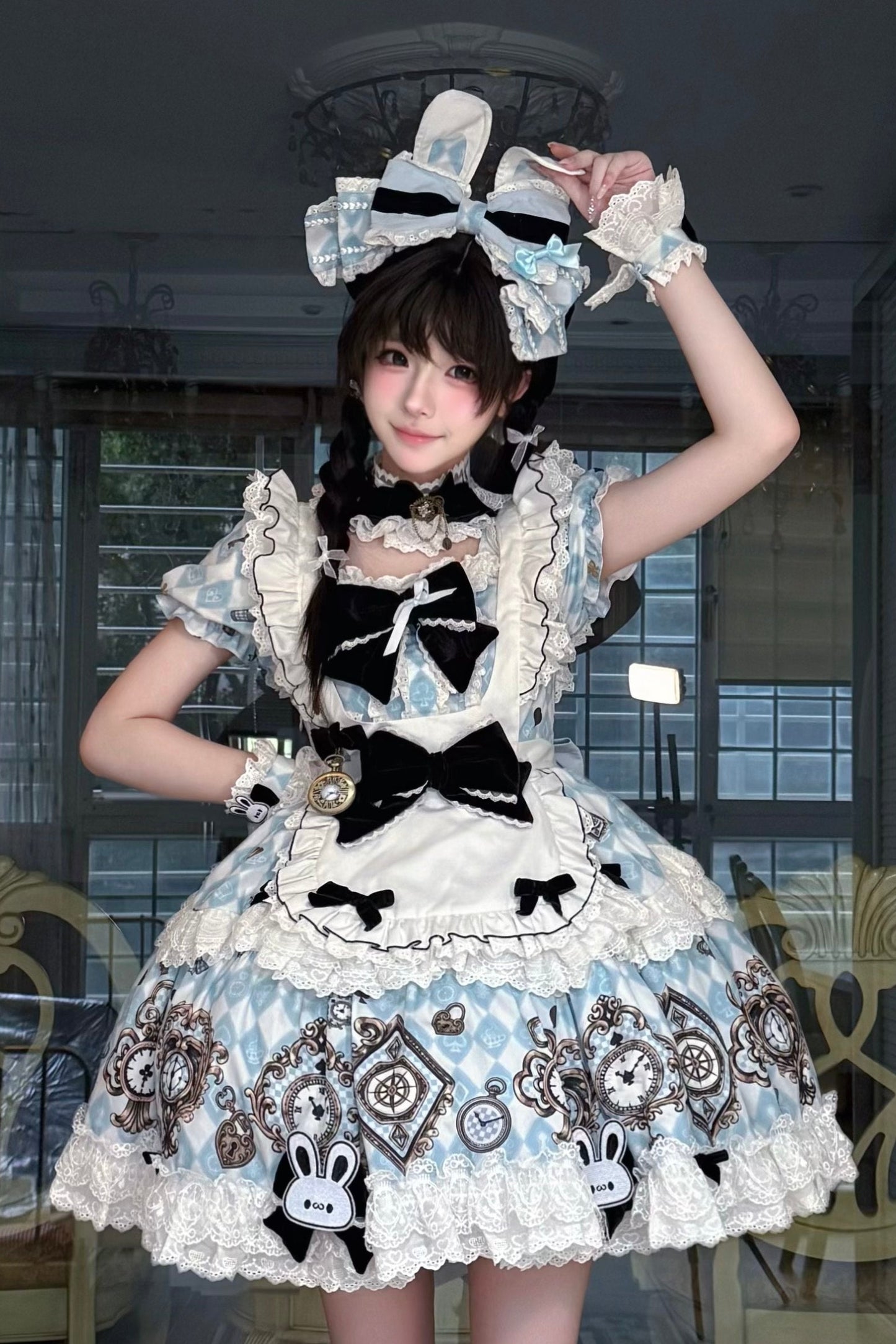 [Reservierungsschluss 30. Juni] Blau-weißes Alice-im-Wunderland Sweet-Lolita-Schleifen-Schürzen-OP-Kleid + Komplettset 1/2