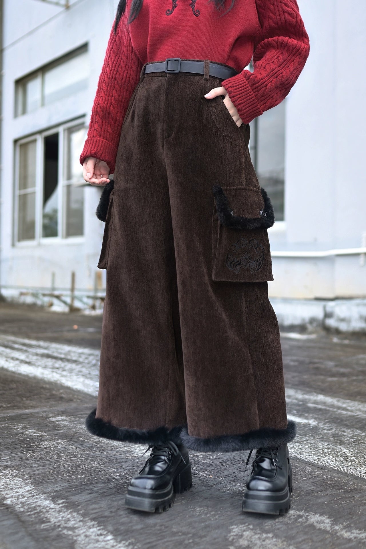 モードエンブロイダードワイドレッグパンツ