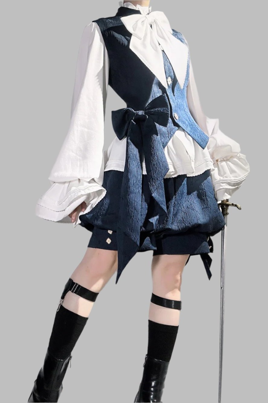 [Reservation deadline on September 28] Sapphire Blue Bunny Ears Cape Jacket + Vest + Shorts