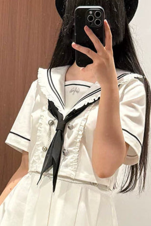 Sailor collar top + pleated skirt