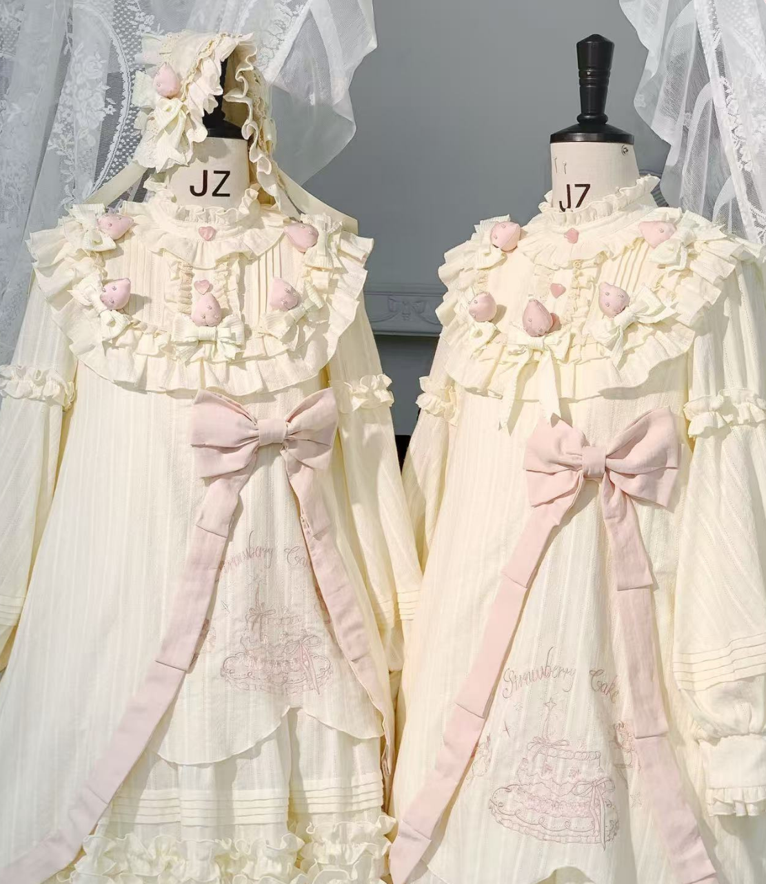 [Reservation Deadline: January 29th] Strawberry Sweet Lolita Romantic Frill Dress + Hair Accessory