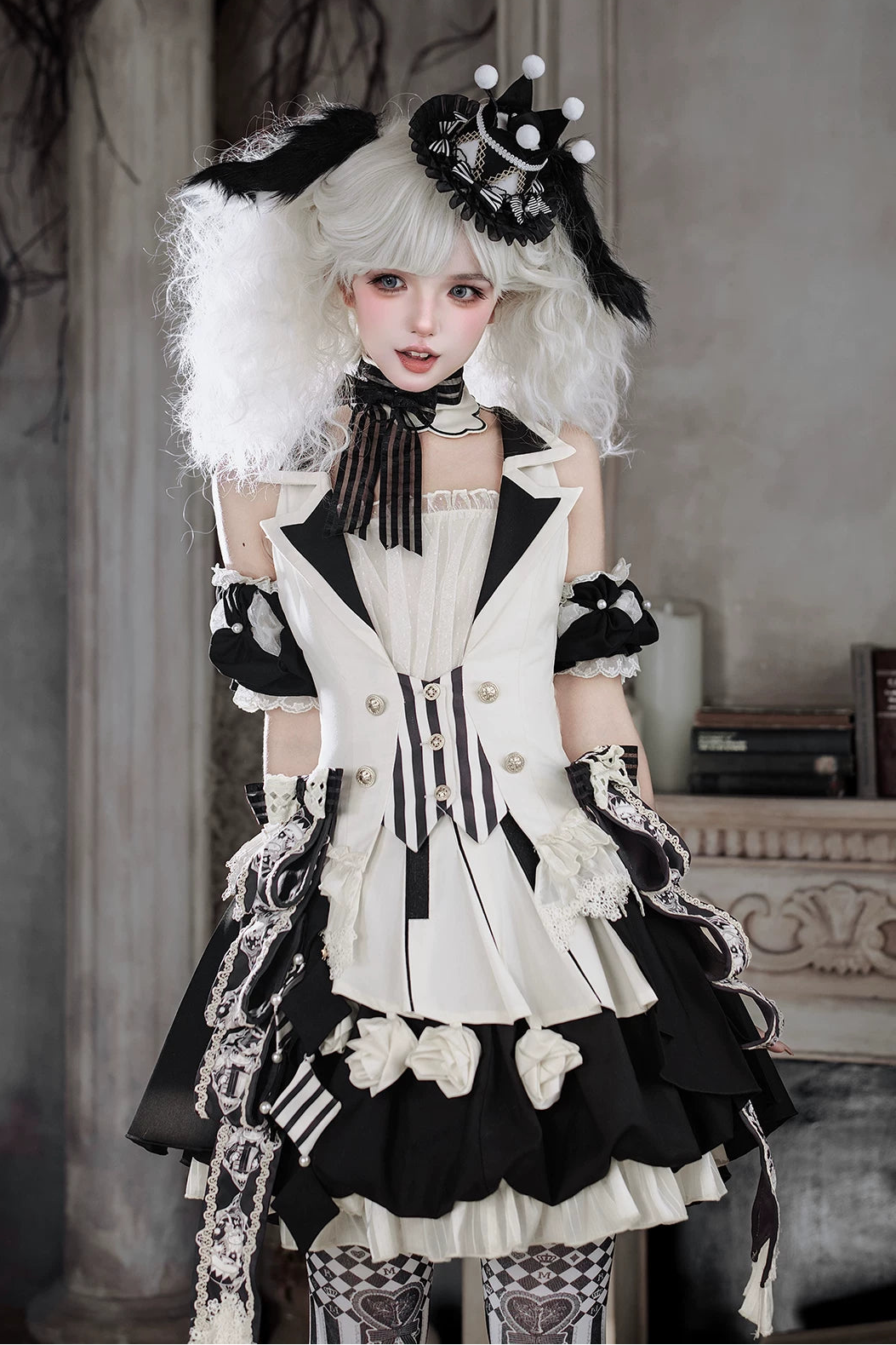 【8月9日予約締切】ブラック×ホワイトゴシックサーカスロリータファンタジーローズリボンベスト＋トップス＋スカート＋フルセット
