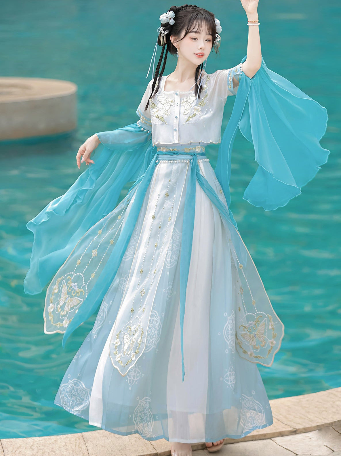 Blue Folding Sea China Embroidery Fairy Suit