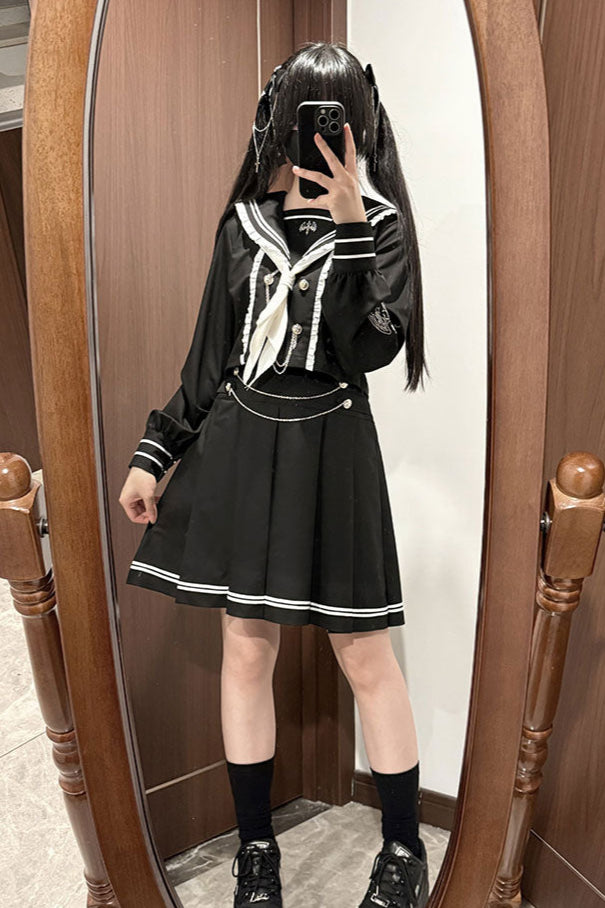 Sailor collar top + pleated skirt
