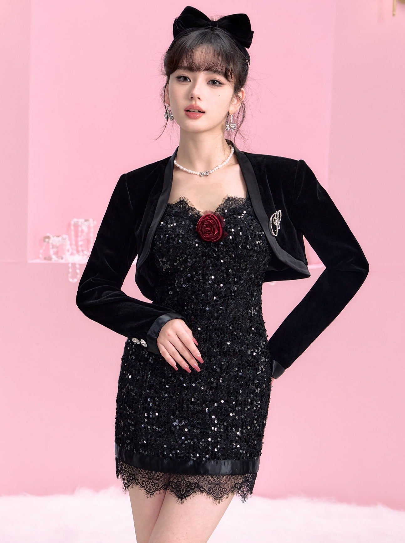 Black Swan Retro Velvet Stitch Short Jacket