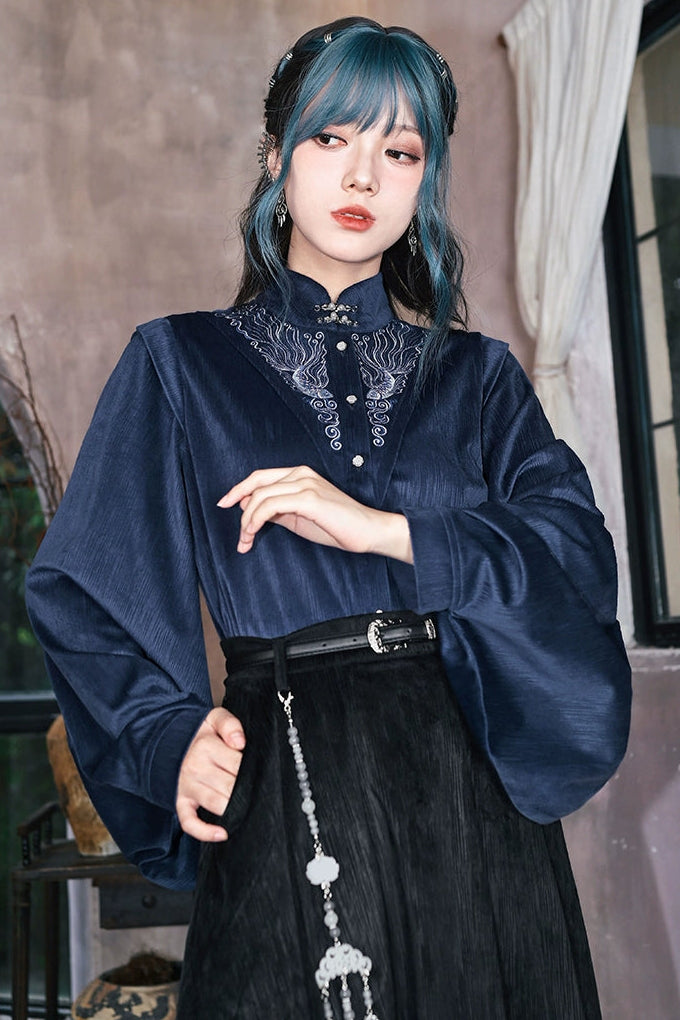 サテンチャイナブラウス