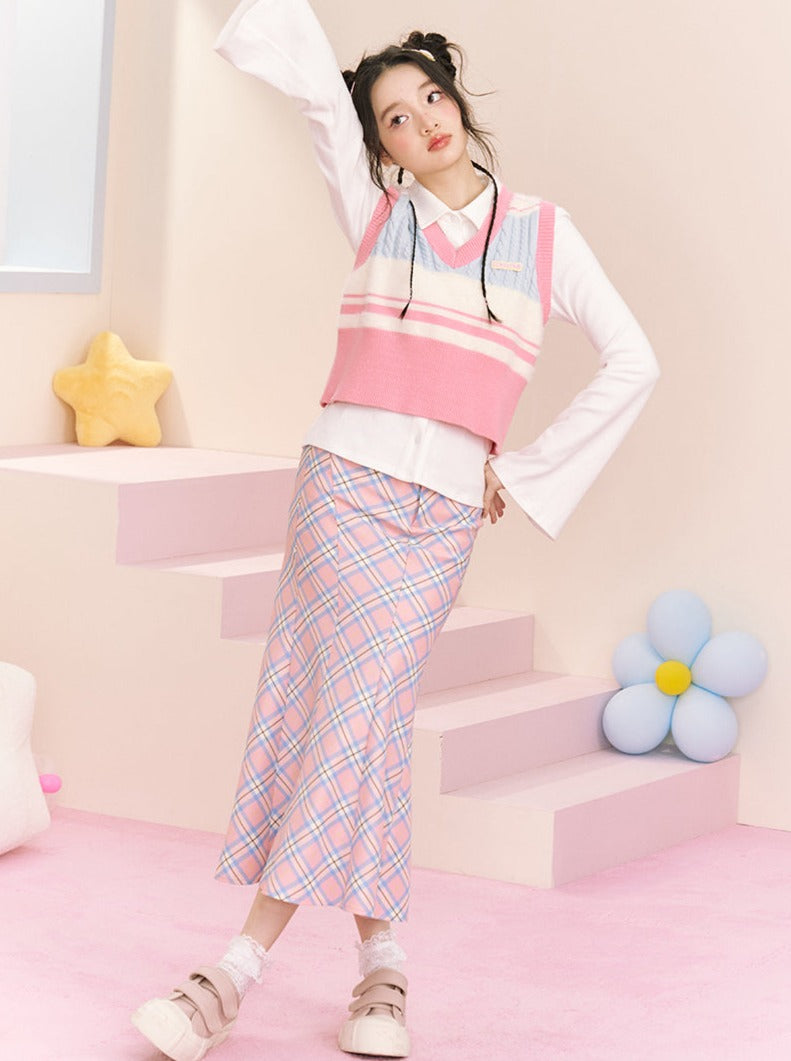 Pink stripe no sleeve knit vest