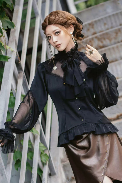 Chemise gothique à manches longues avec dentelle et volants