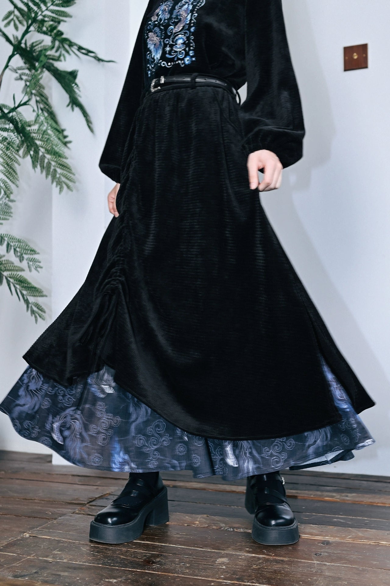 ダークチャイナパッチワークスカート