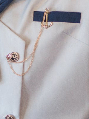 Sailor style tie + brooch + skirt