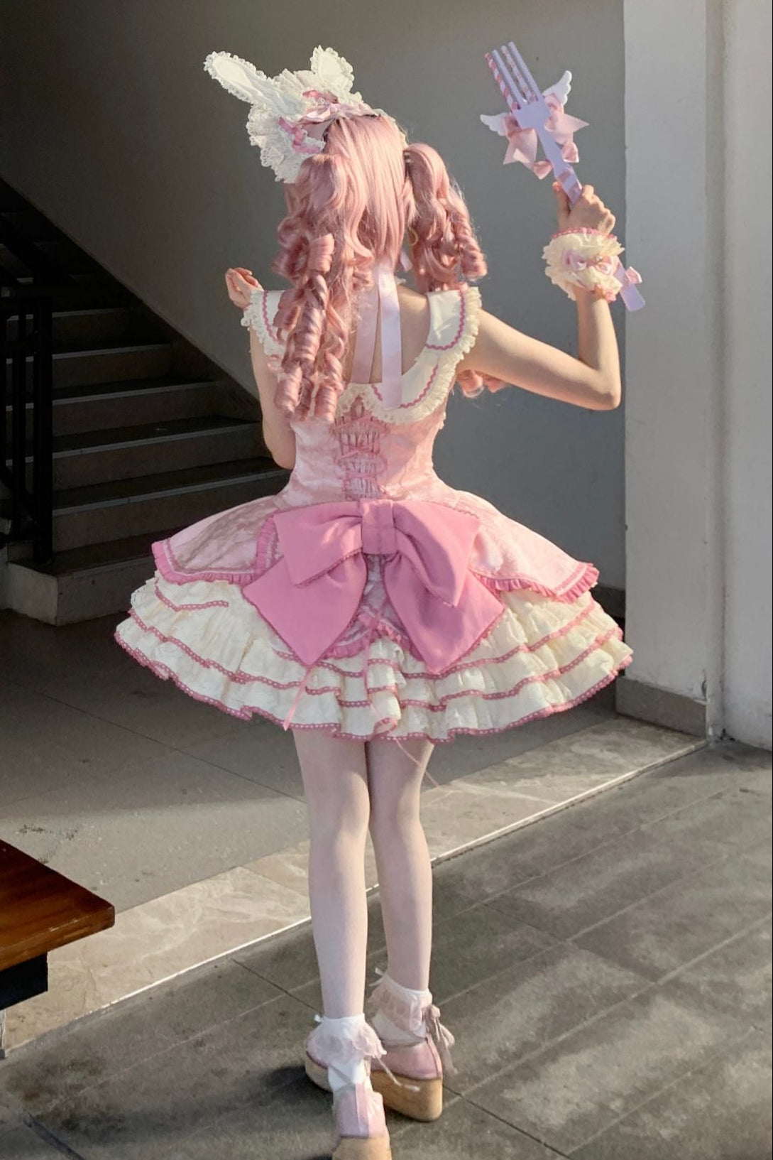 【12月17日予約締切】ピンクフローラルスイートロリータティアードドレス＋うさ耳ボンネット＋アクセサリー