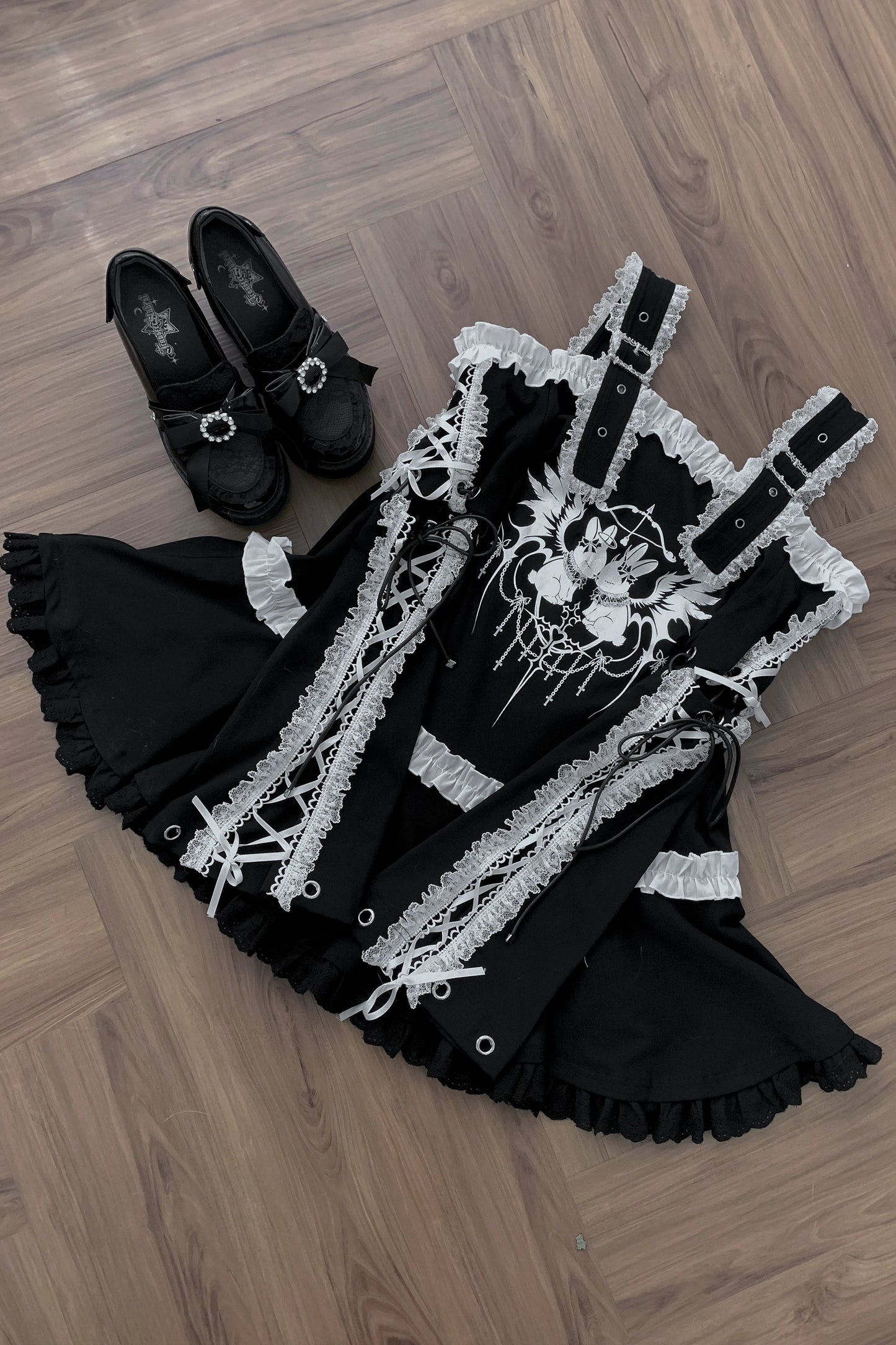 【9月15日予約締切】Dark Punk Gothic Rabbit Print Off Shoulder Long Sleeve Frill Lace Dress