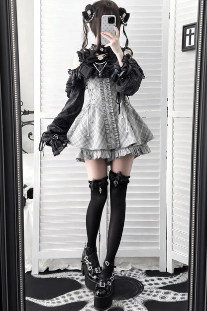 [Pre-order Deadline: October 30] Dark Gothic Black and Gray Plaid Cold-Shoulder Ribbon Lace Dress Set (Including Shorts, Bow Tie, Small Bows*1) + Chain Ribbon Accessories for Sleeves