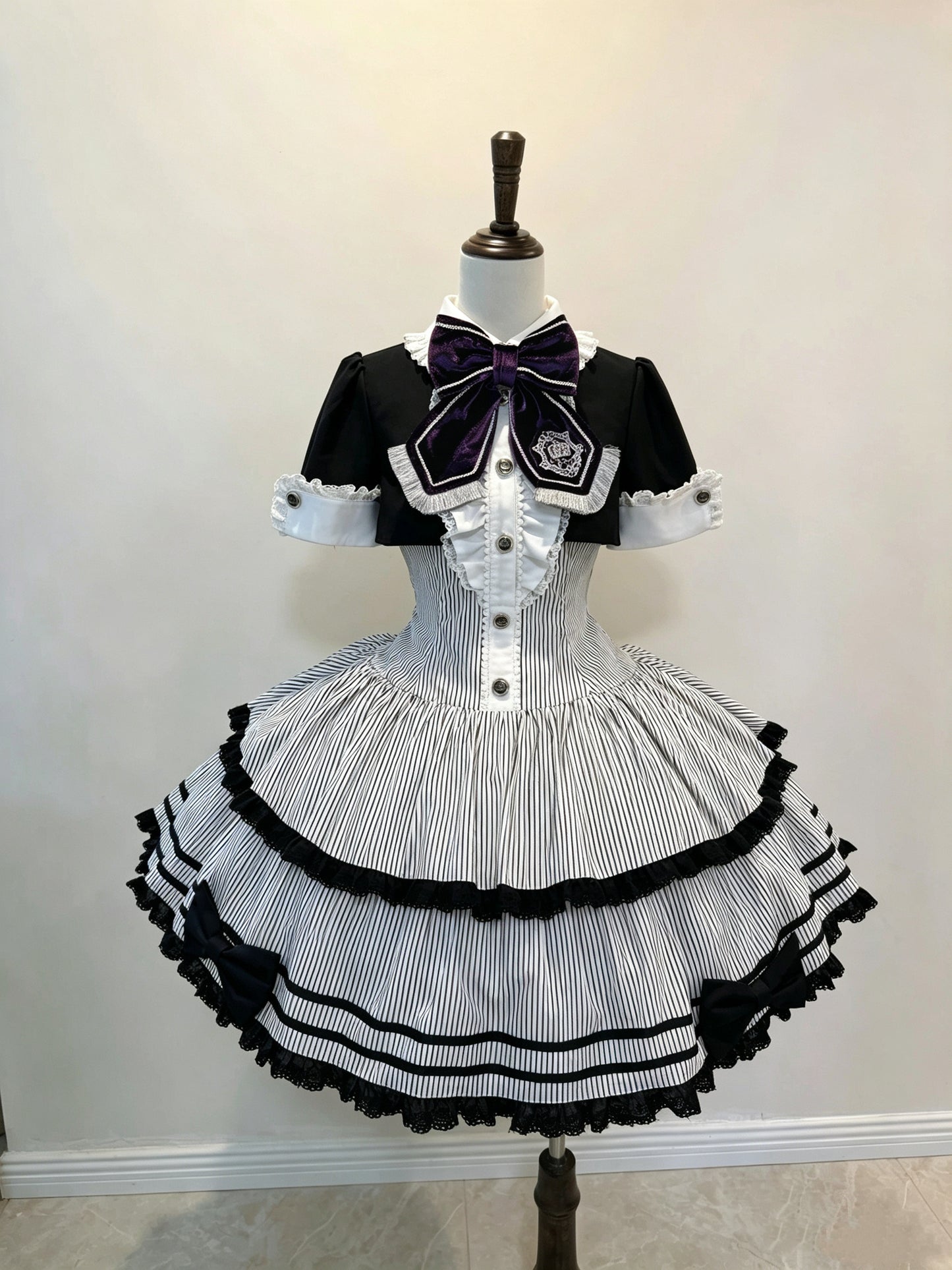 [Pre-order Deadline: March 31] Magical Academy Elegant Crown Embroidery Dress Type A/B