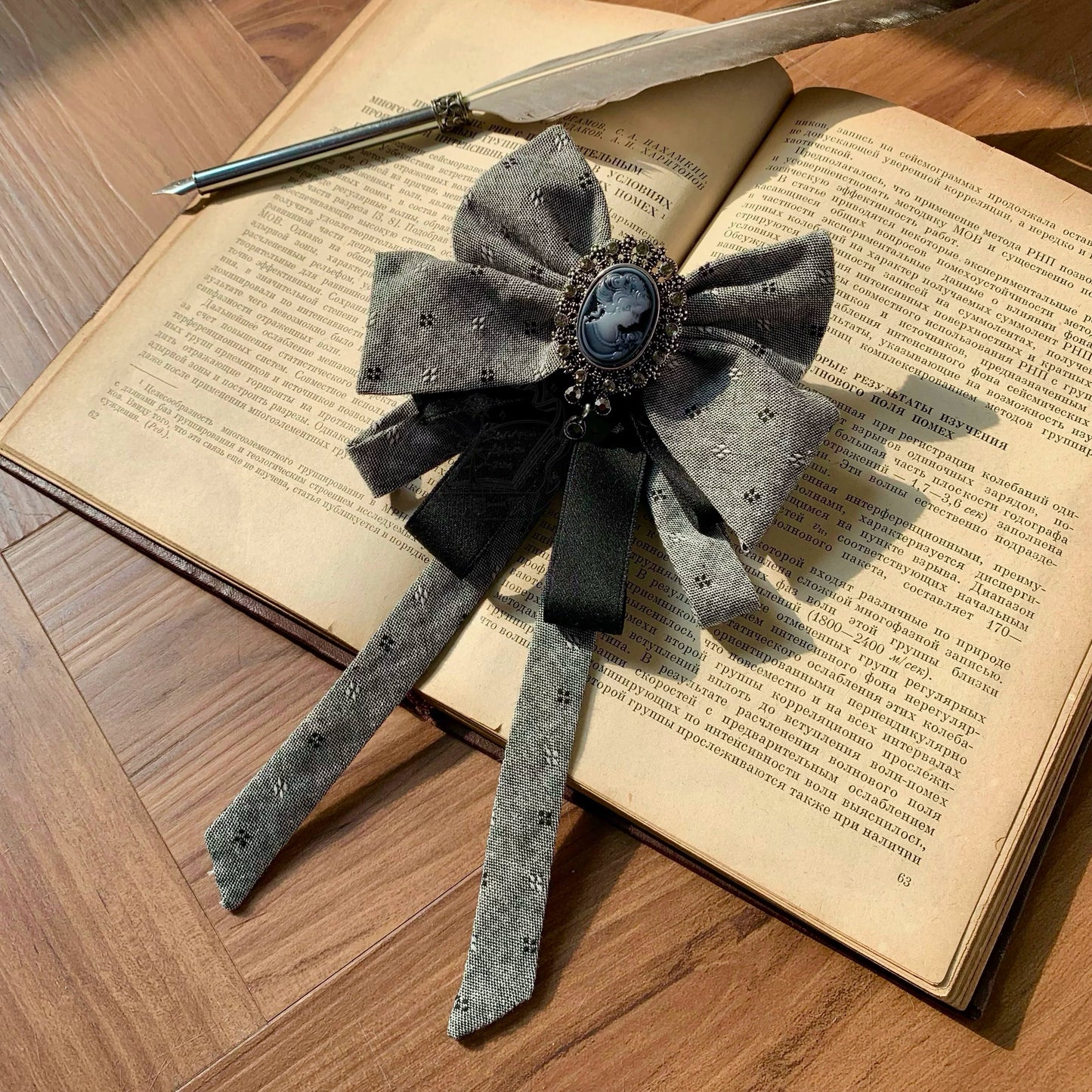 [Pre-order Deadline: May 19] Gray-Black Classic Lolita Top, JSK One-Piece & Bow Tie 3-Piece Ensemble