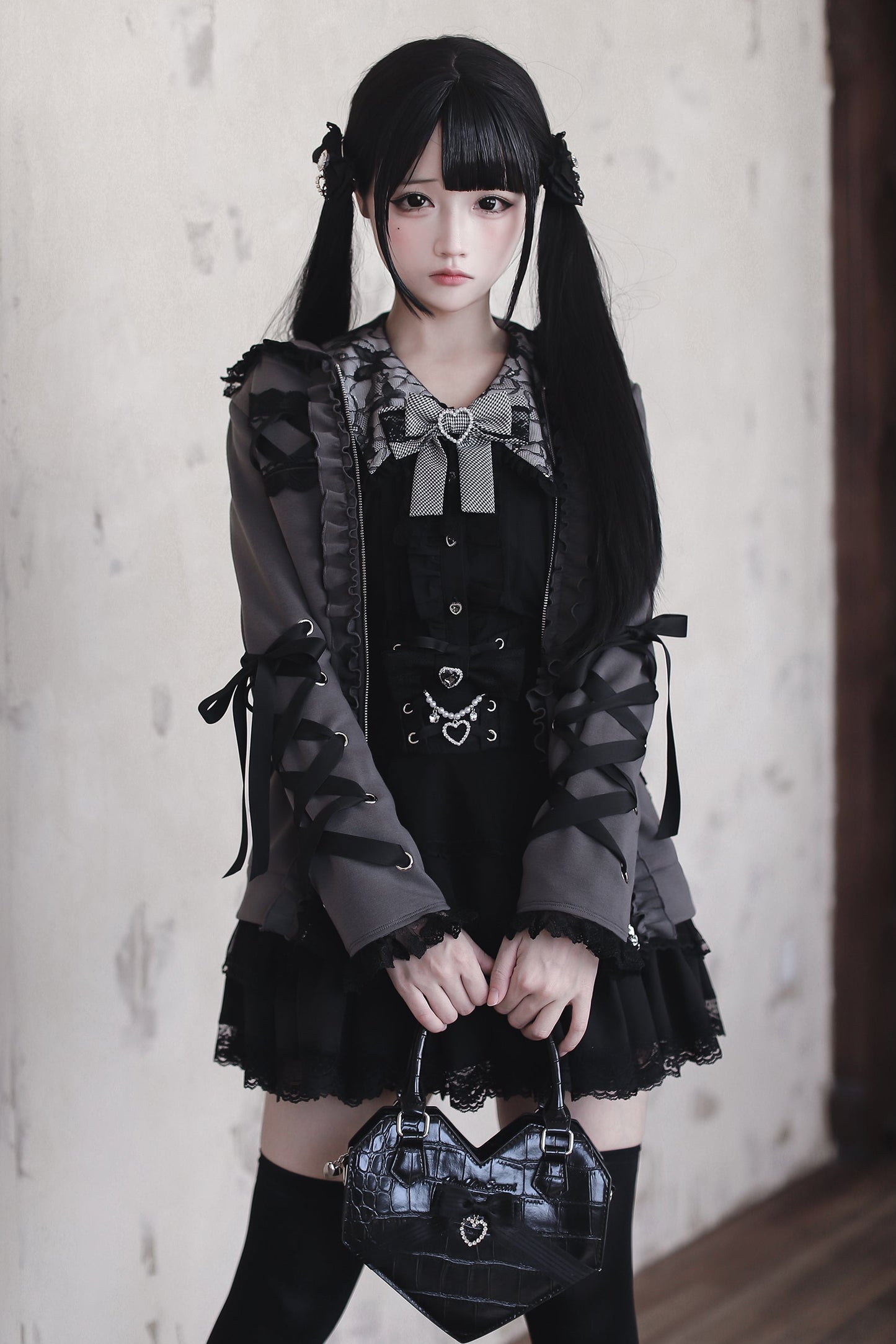 【1月6日予約締切】うさ耳&猫耳フーディーフリルジップジャケット