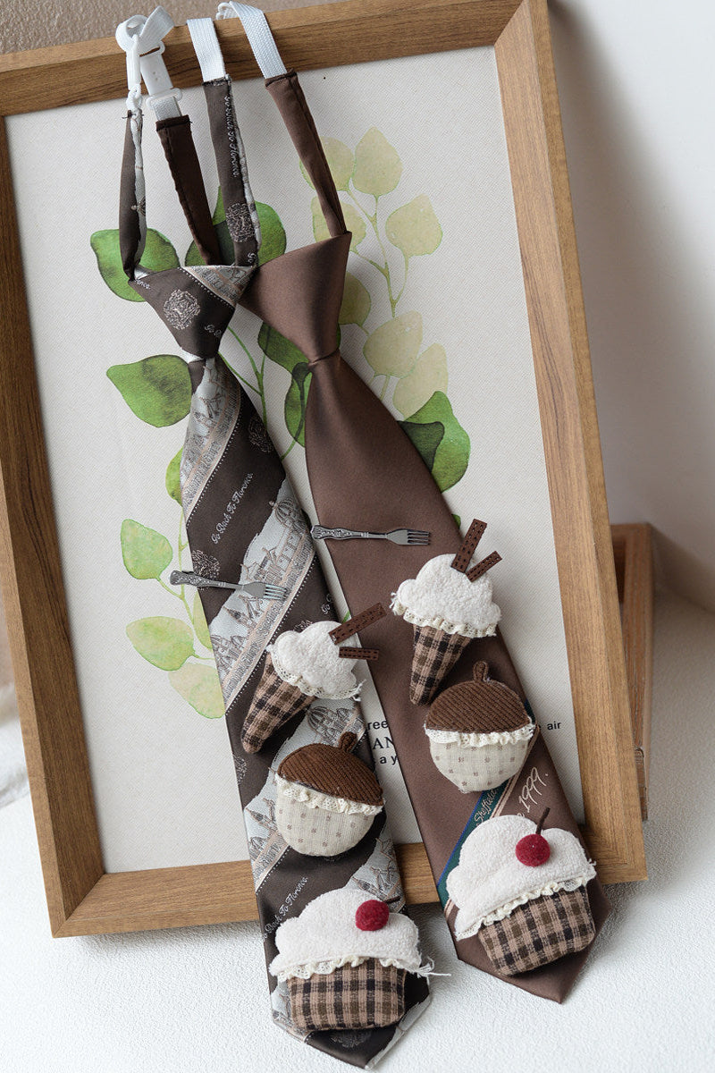 Cravate vintage en tissu Dessert