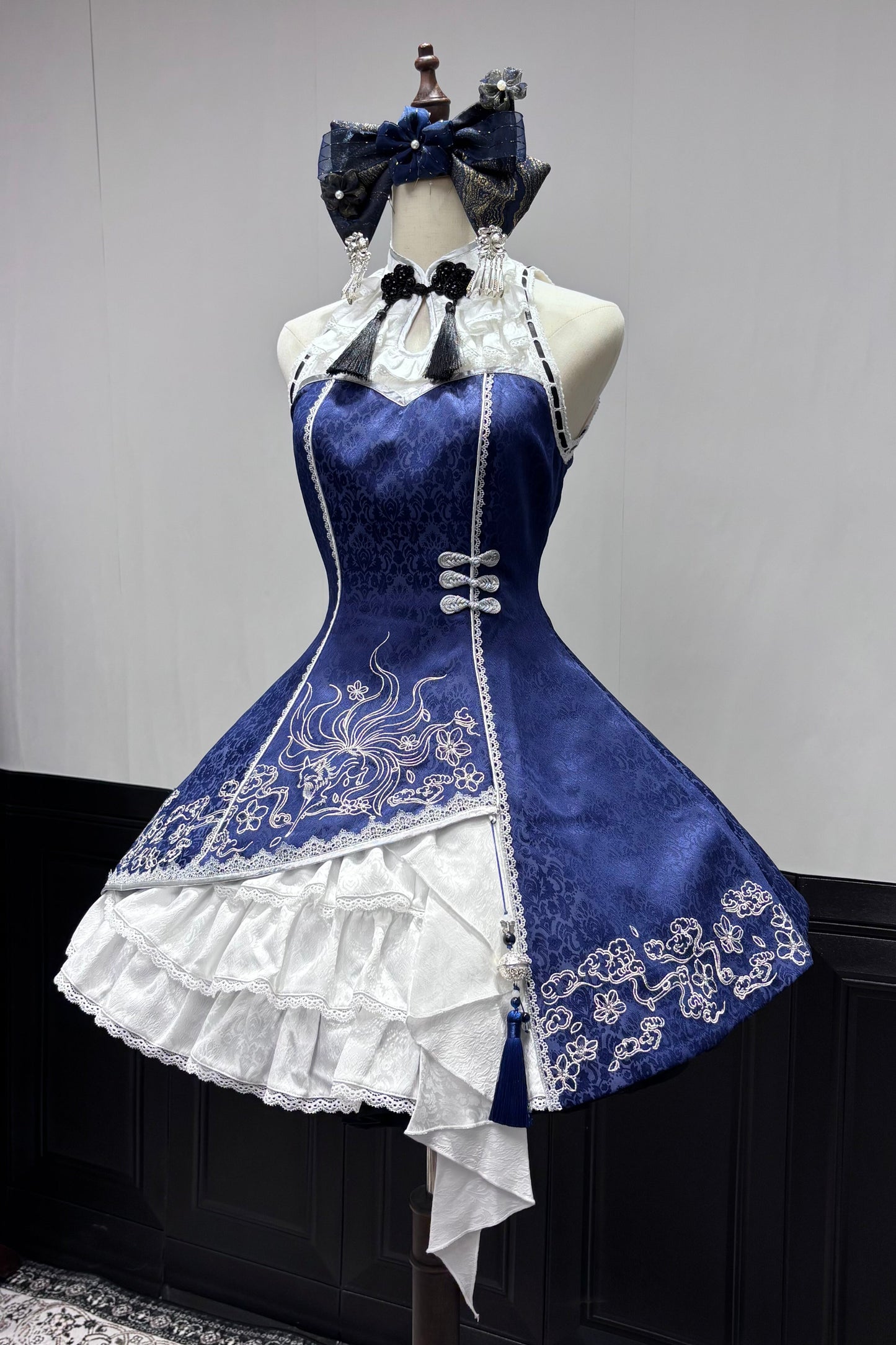 [Reservierungsschluss 109] Dunkelblaue und weiße Gothic-Chinese-Lolita-Accessoire-Serie mit gesticktem neunschwänzigem Fuchs