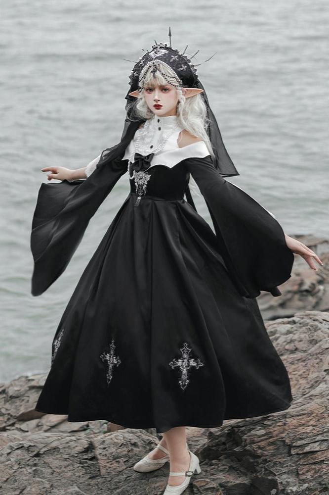 [Reservation deadline on October 6] Night Cross Sister Elegant Dark Dress Suit