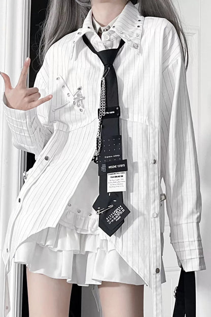 Gestreiftes Mode-Langarmhemd + Krawatte