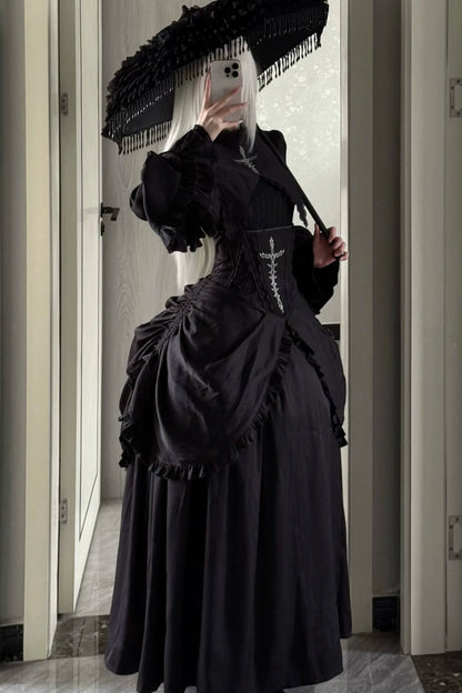 [Termine prenotazione 30 maggio] Abito gothic lolita bianco e nero con maniche svasate + sopragonna a corsetto rialzabile con croci + set completo