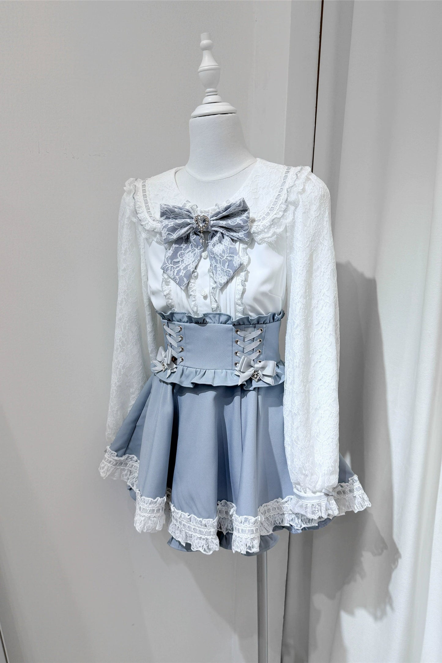 ドールカラーレースシャツ+キュロット