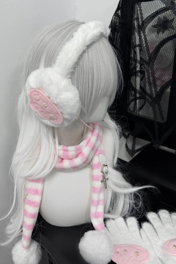 Wing ear muffs + gloves