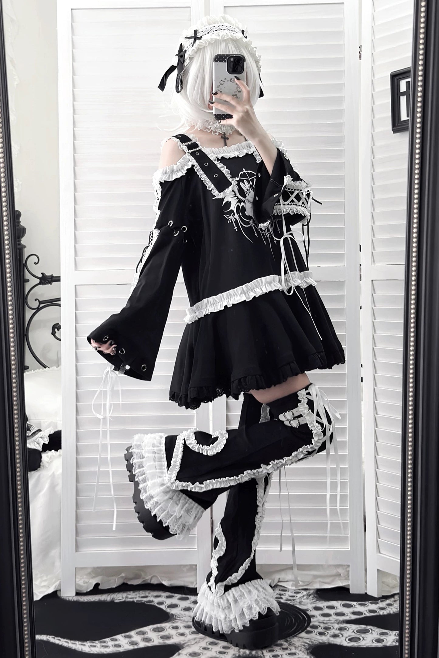 【9月15日予約締切】Dark Punk Gothic Rabbit Print Off Shoulder Long Sleeve Frill Lace Dress
