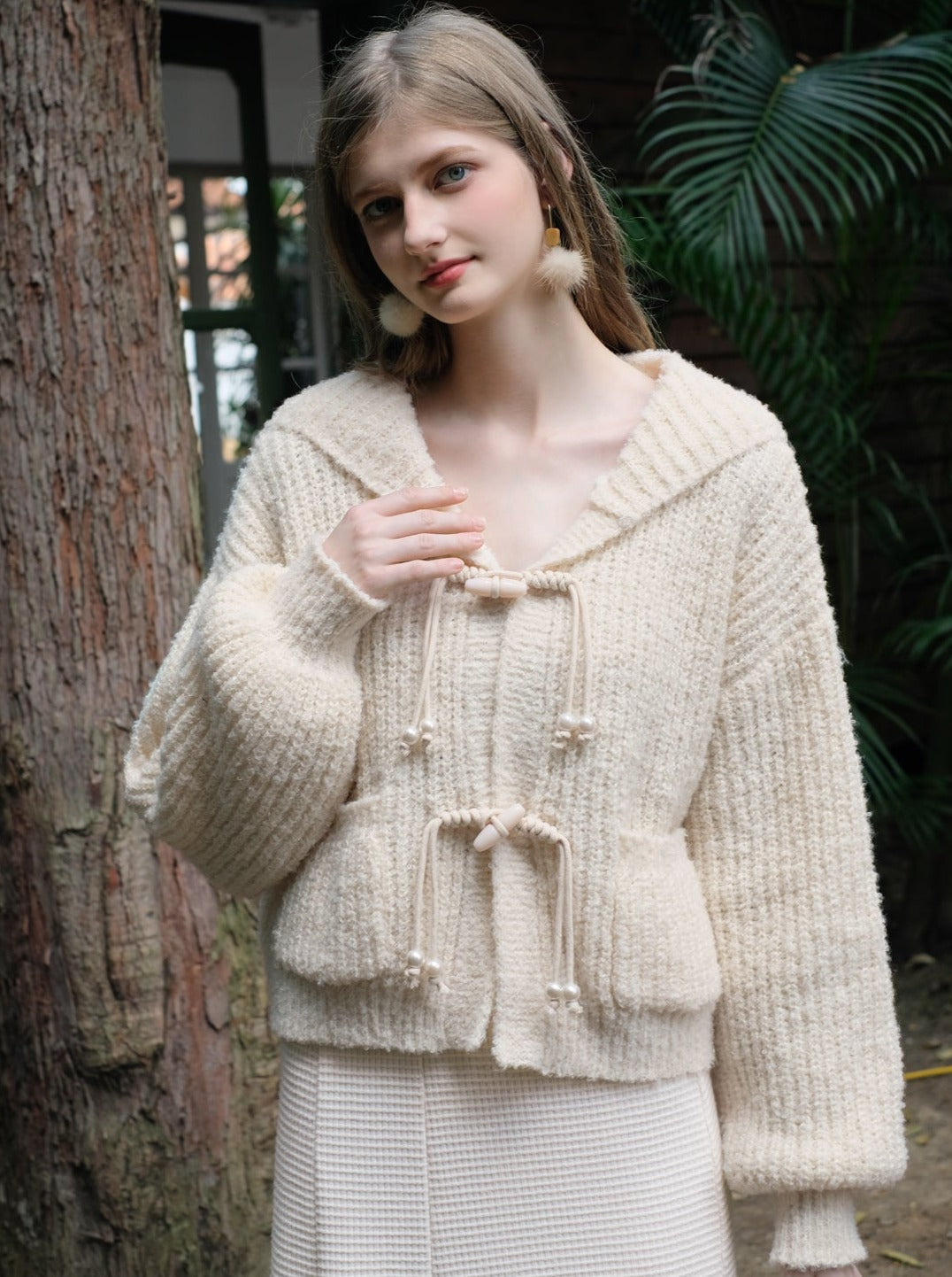 Queen Puff Milk Apricot French Horn Buckle Cardigan