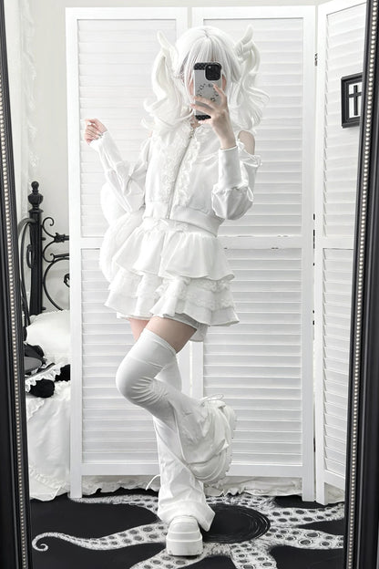 [Reservierungsschluss am 16. September] Set aus langärmligem Cold-Shoulder-Hoodie-Top mit Spitzenrüschen + Stufenrock mit Innenshorts