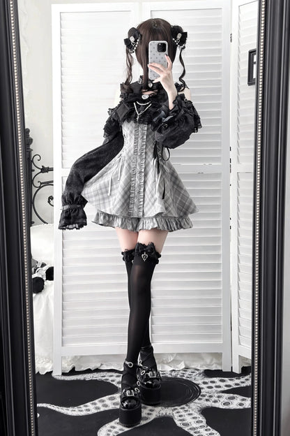[Pre-order Deadline: October 30] Dark Gothic Black and Gray Plaid Cold-Shoulder Ribbon Lace Dress Set (Including Shorts, Bow Tie, Small Bows*1) + Chain Ribbon Accessories for Sleeves