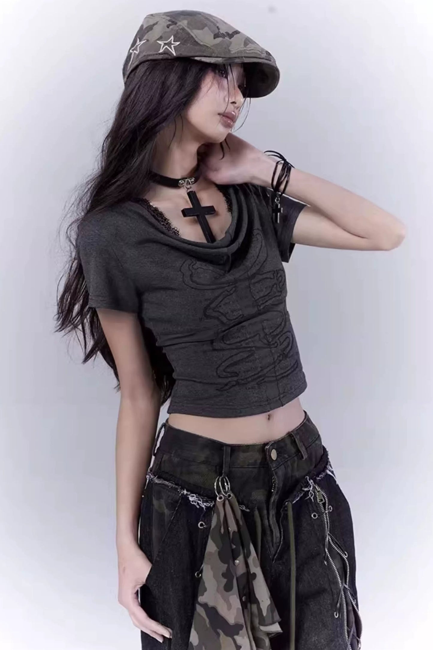 ダークスリムレースクロストップス