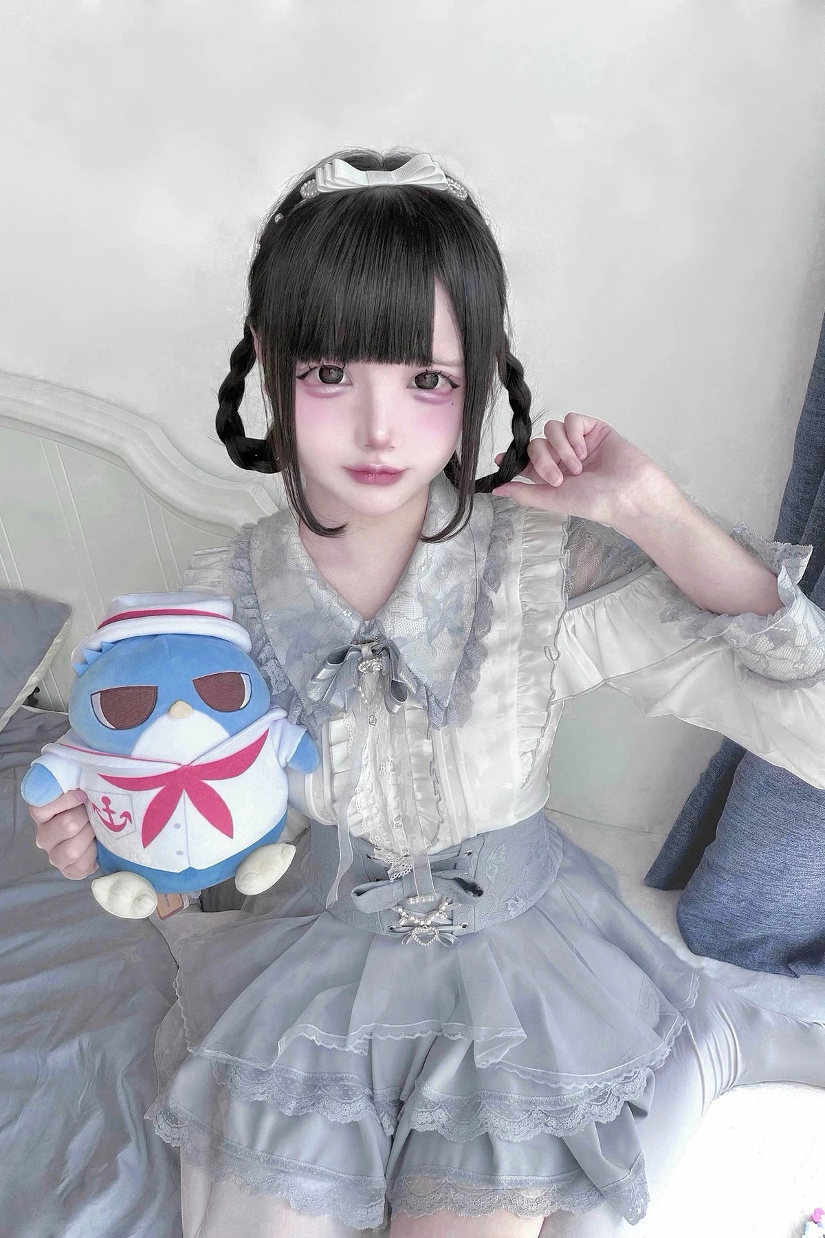 【11月15日予約締切】Light Blue Lace Collar Frill Shirt + Pearl Bow Layered Lace Skirt + Rhinestone Ribbon Tie
