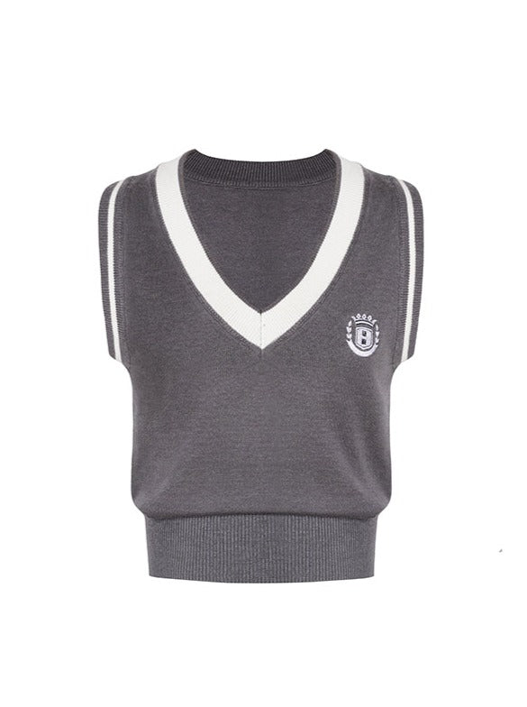 ノースリーブニットベスト＋プリーツスカート