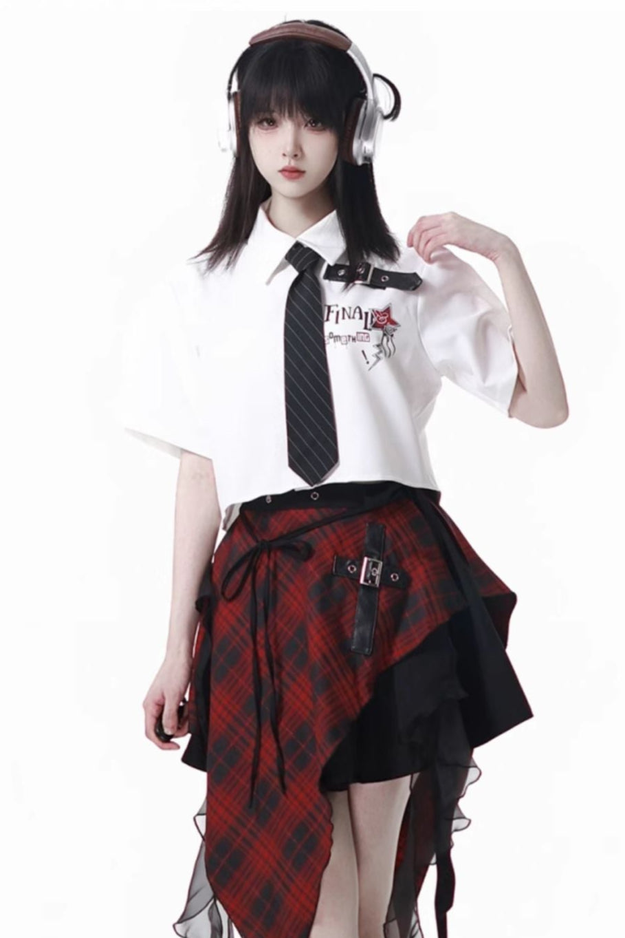 コントラストシャツ＋チェックスカート＋ブラックスカート＋ワイドパンツ＋ネクタイ