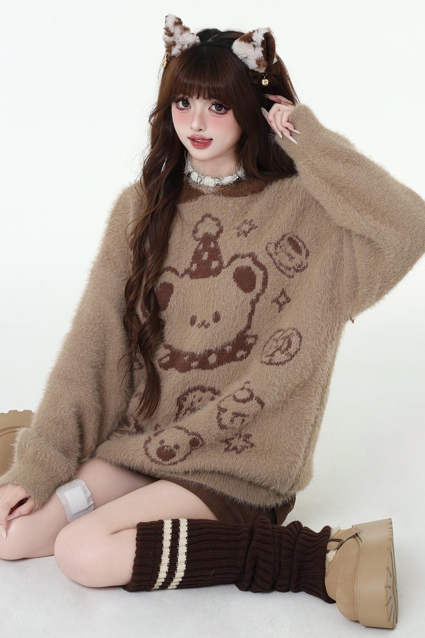 Cute bare hooded knit top